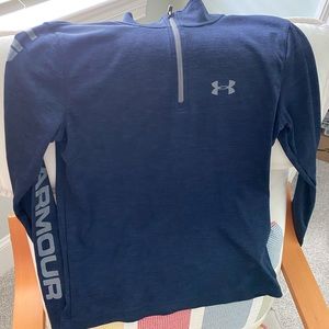 Youth under armour heatgear 1/4 zip shirt.  Size L